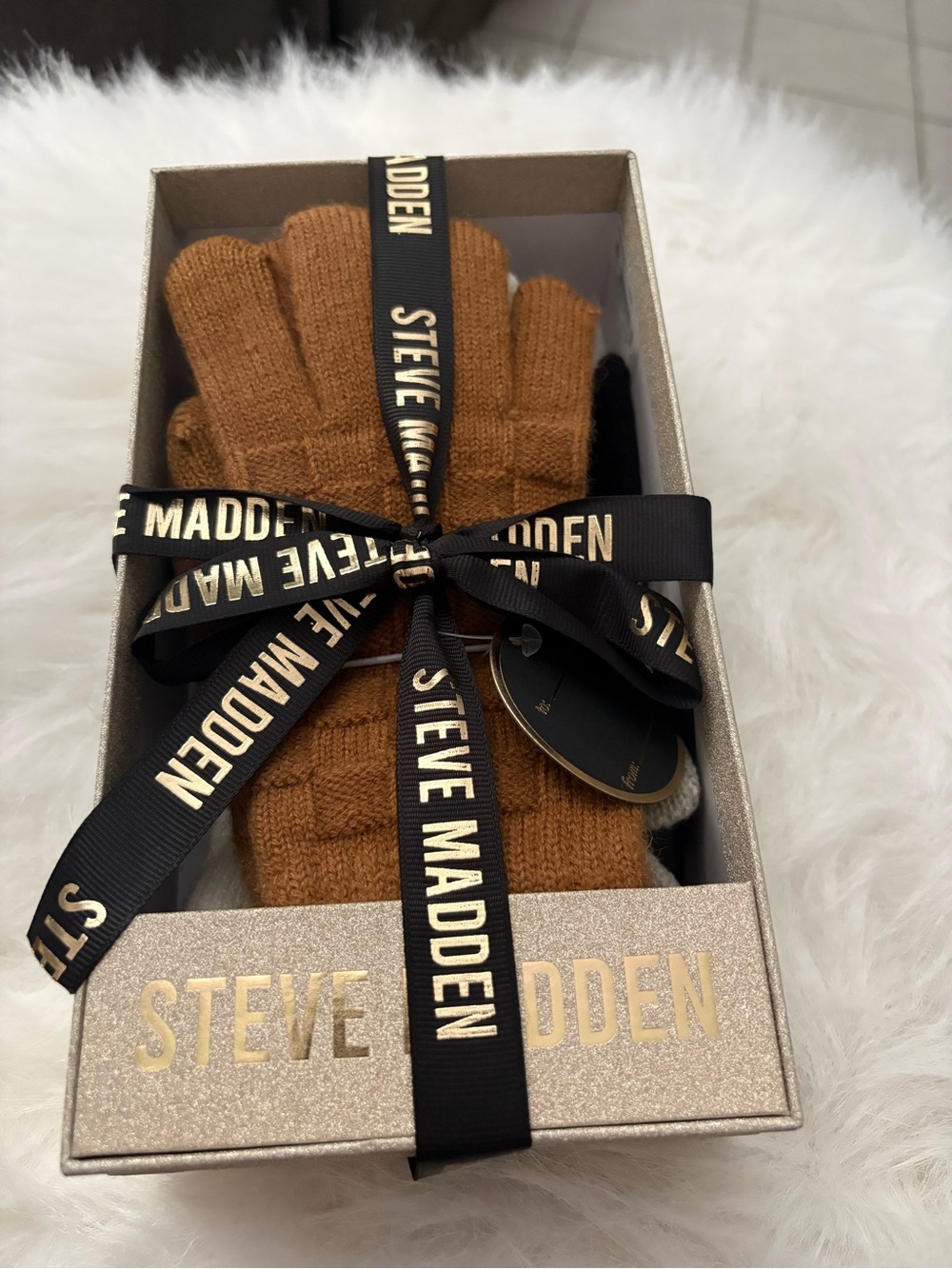 NEW Steve Madden Mens 3-Piece Black Tan White Knit Winter Gloves Box Gift Set